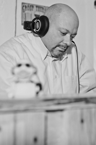 Der professionelle DJ für Veranstaltung, Hochzeit und Events